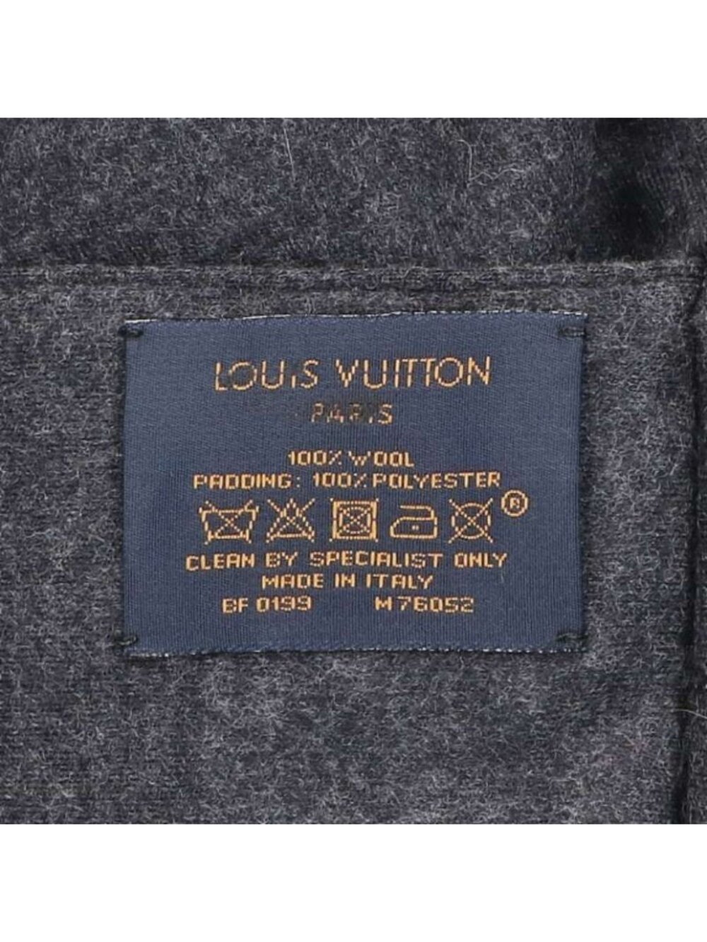 Louis Vuitton Embossed Monogram Scarf - Picture 3 of 3